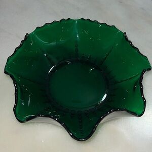 Radiance Emerald Green New Martinsville Crimped 12” Bowl